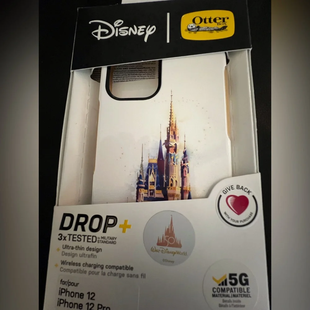 NIB Extremely Rare Otter Box Phone Case Disneyworld Castle 50th